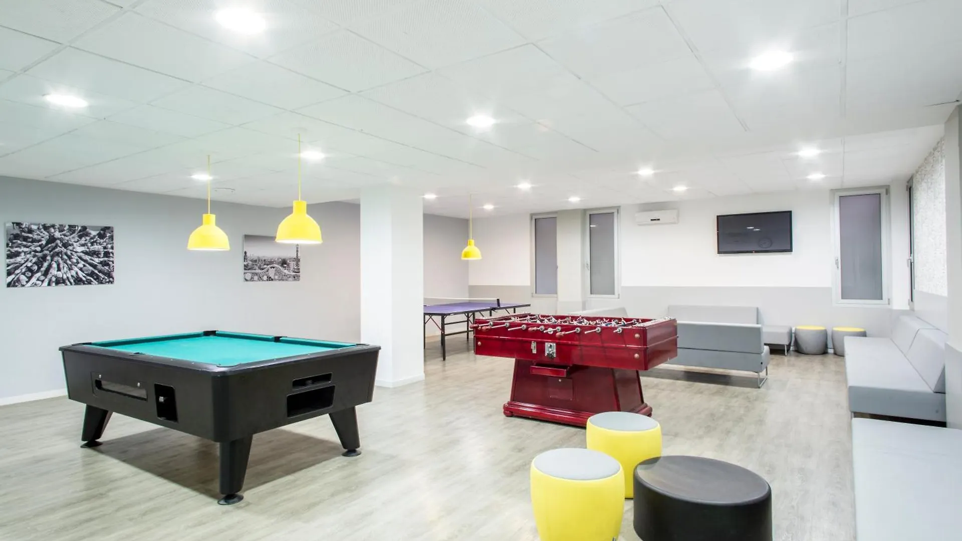 Residencia Universitaria Resa Lesseps Barcelona 0*,