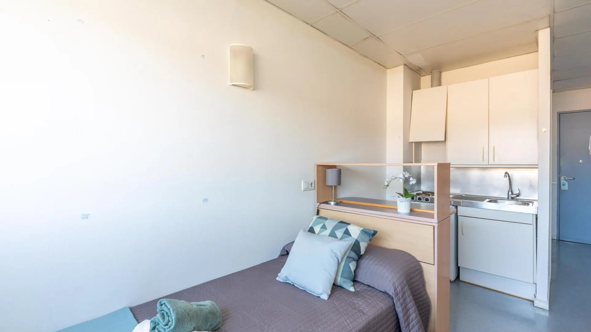 Apartment Residencia Universitaria Resa Lesseps Barcelona