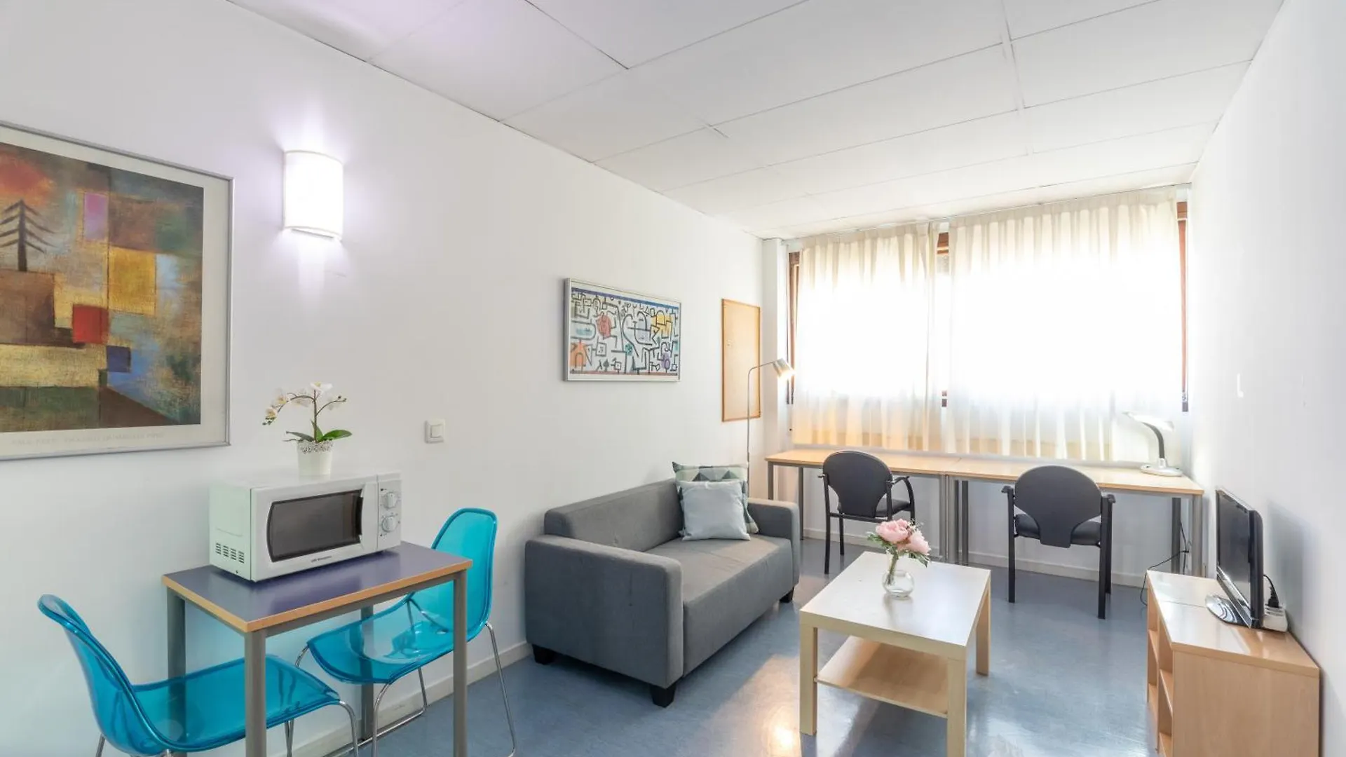 Residencia Universitaria Resa Lesseps Barcelona 0*,