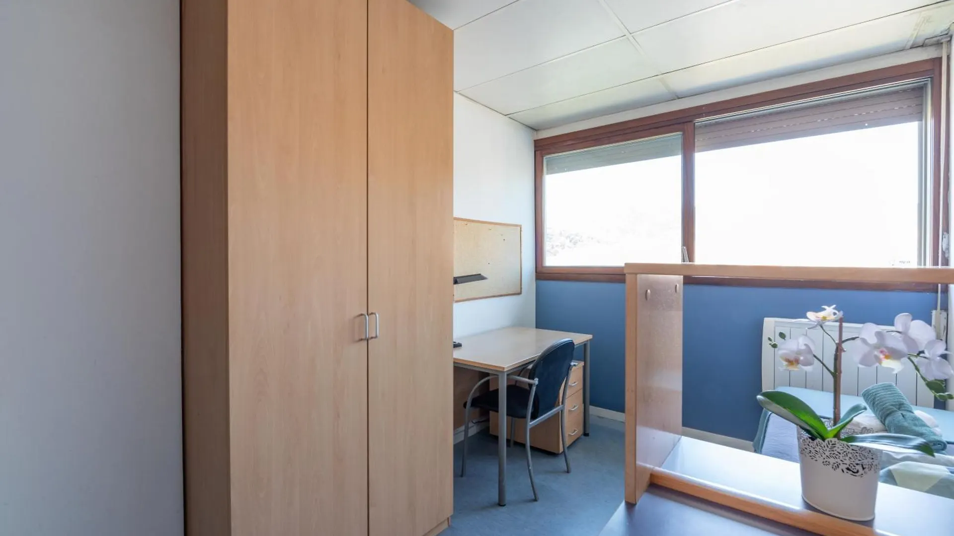 Residencia Universitaria Resa Lesseps Barcelona 0*,  Spain